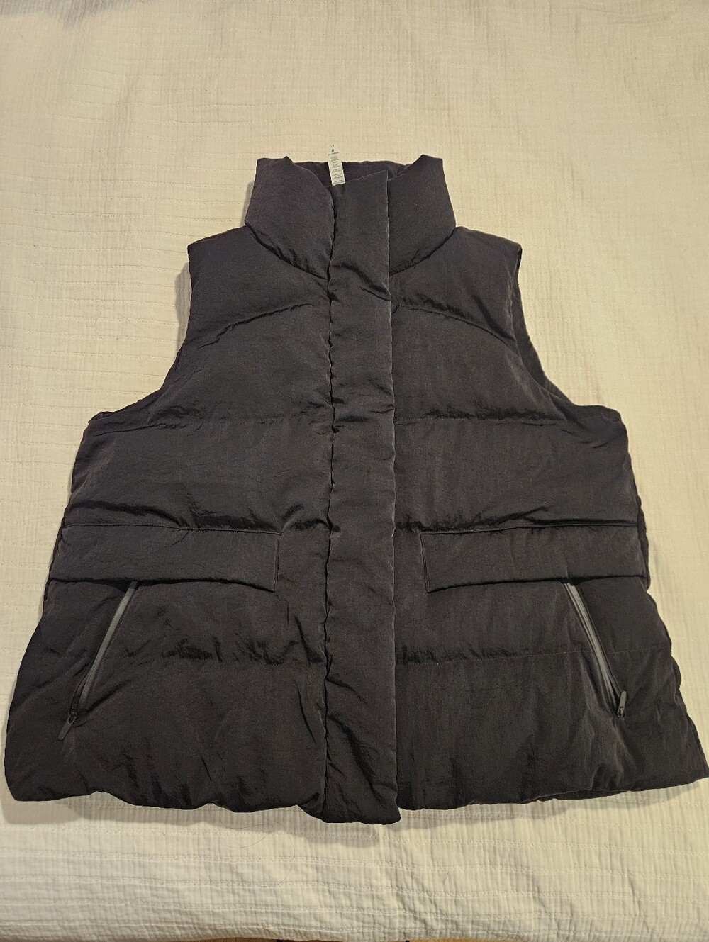 Lululemon Black In a Flurry Oversized Down Vest sz 10 NWOT